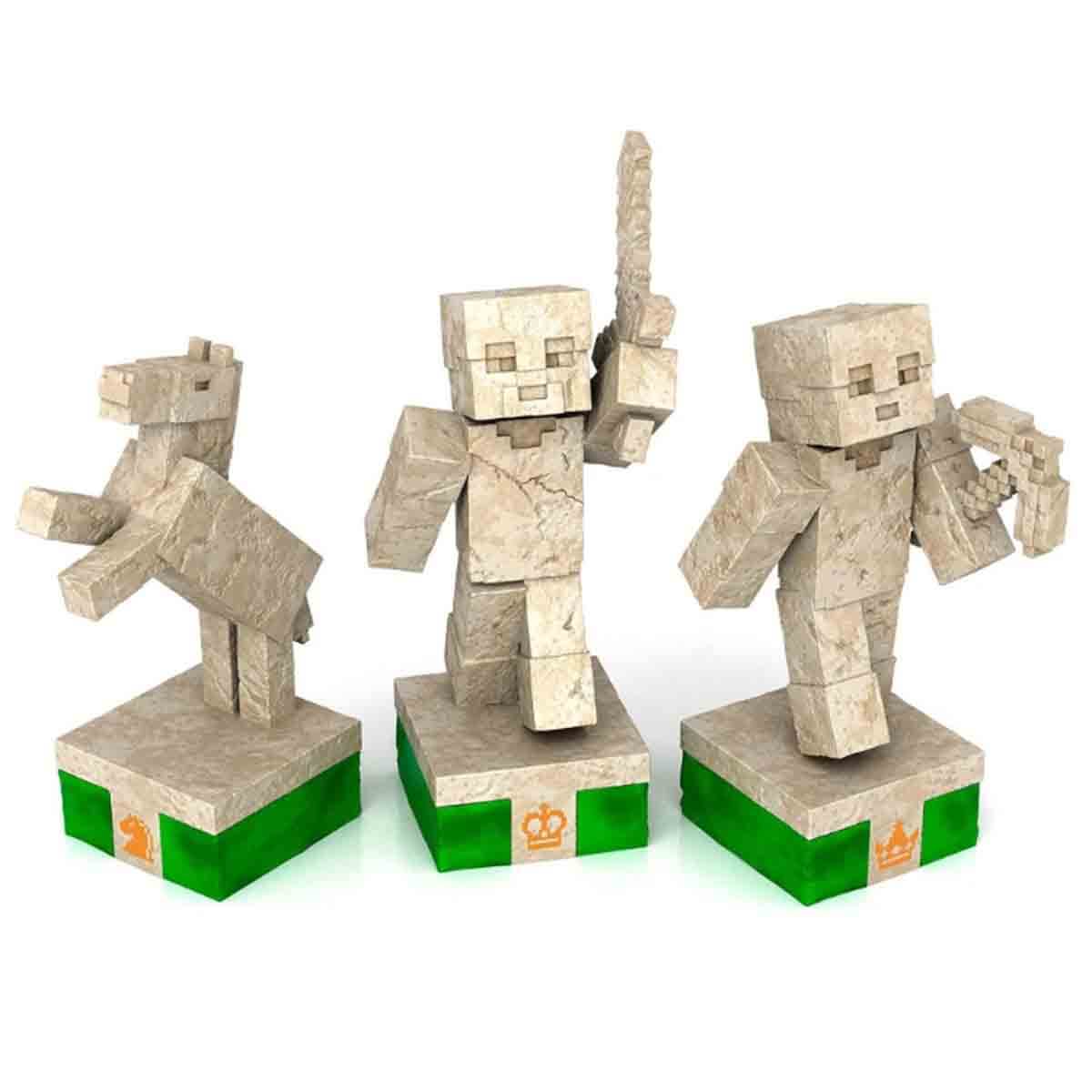 undefined - 9fb27_The_Noble_Collection_Minecraft_Satranc_Oyun_Seti.jpg