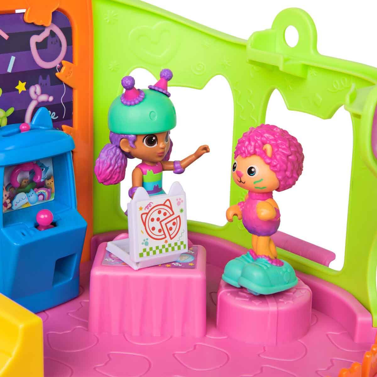 undefined - a004a_Gabbys_Dollhouse_Parti_Salonu_Oyun_Seti_.jpg