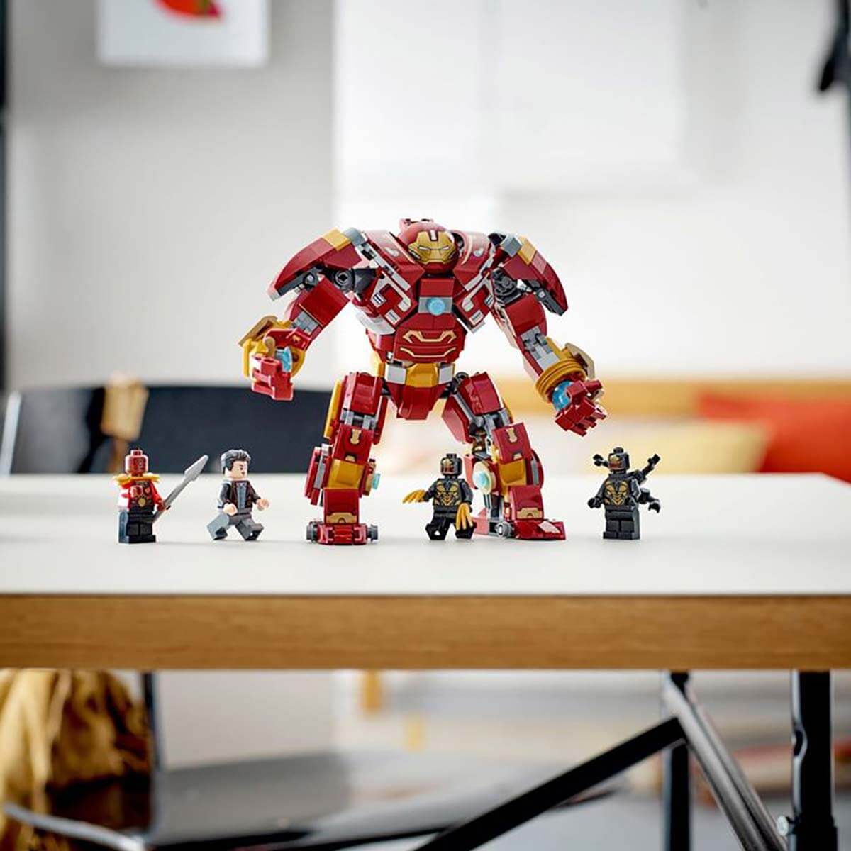 undefined - a0cbe_LEGO_Marvel_Hulkbuster__Wakanda_Savasi_76247.jpg