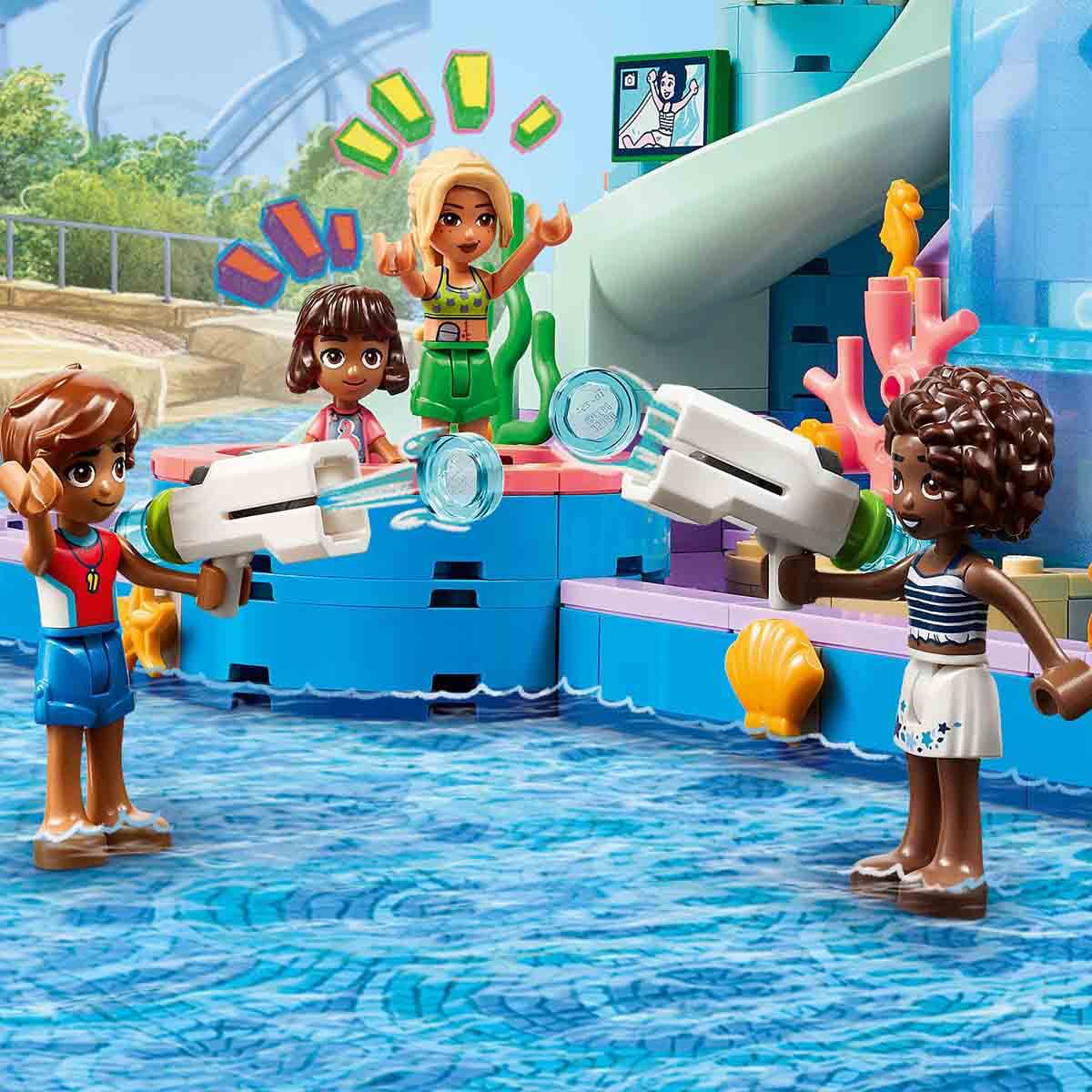 undefined - a12e9_LEGO_Friends_Heartlake_City_Su_Parki_42630_.jpg