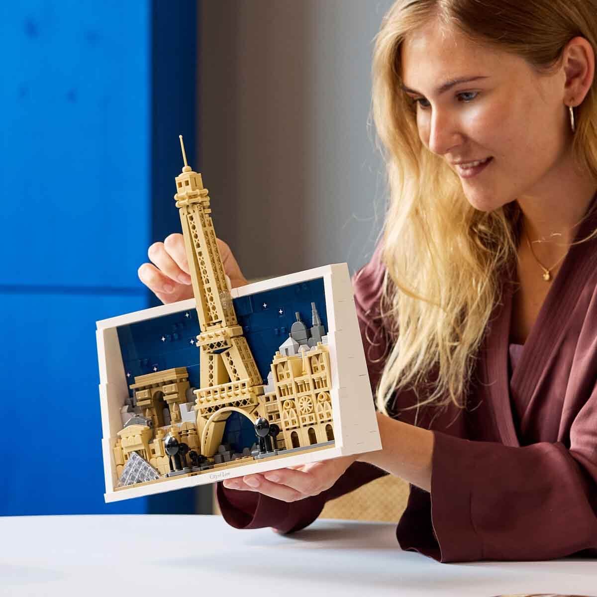 undefined - a3a53_LEGO_Architecture_Paris__Asiklar_Sehri_21064_.jpg