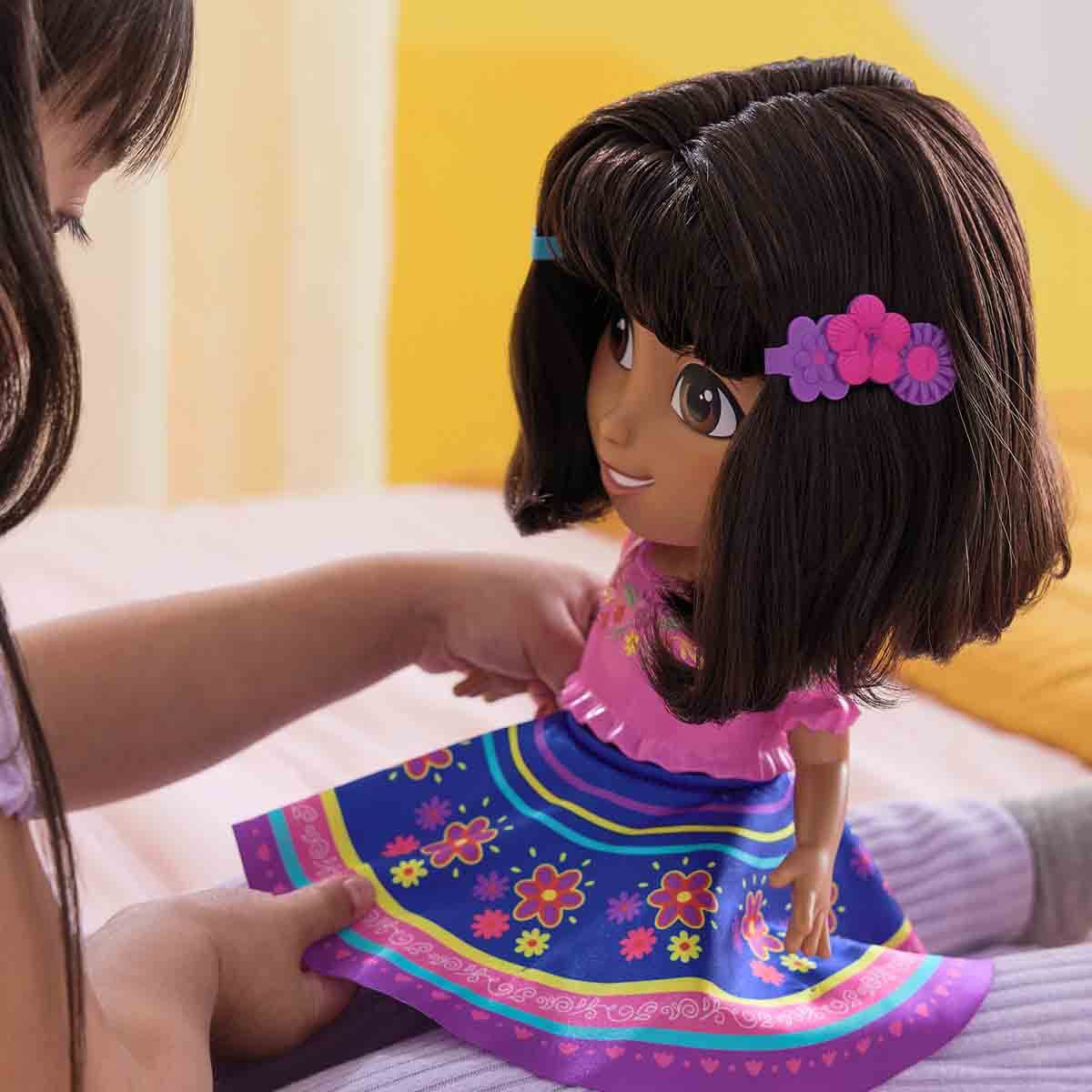 undefined - a402a_Dora_Sesli_Benimle_Dans_Et_Dora_Bebegi_32_cm.jpg