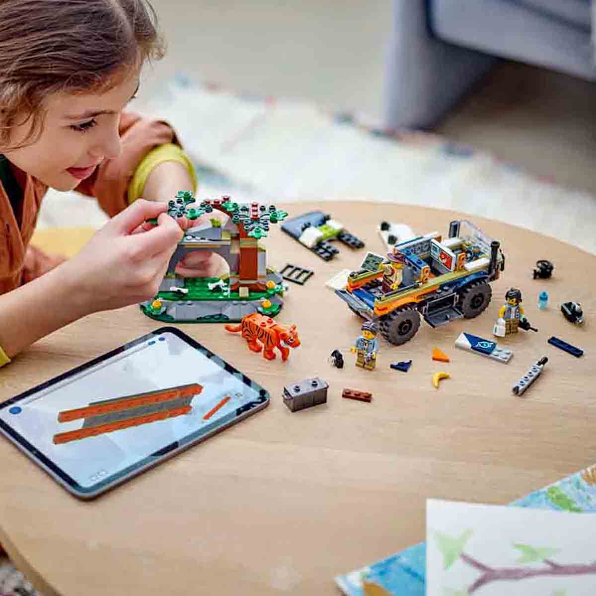 undefined - a566b_LEGO_City_Orman_Kasifinin_Arazi_Kamyonu_60426_.jpg