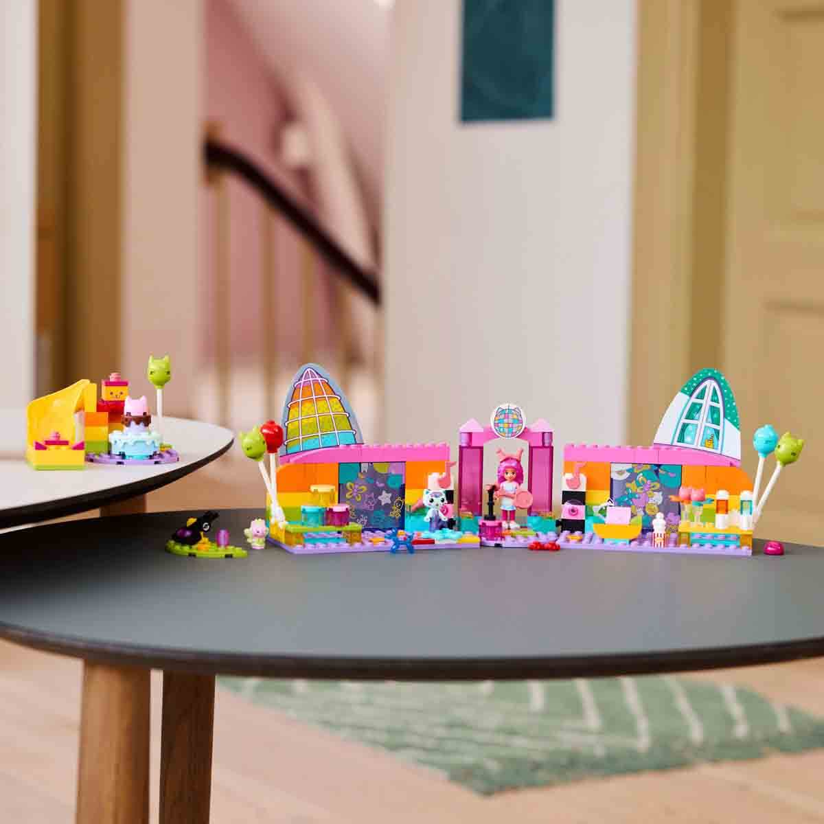 undefined - a5a56_LEGO_4_Gabbys_Dollhouse_Gabbynin_Parti_Odasi_10797.jpg