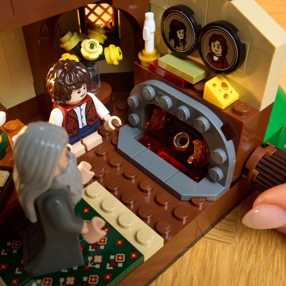 undefined - a6b53_LEGO_Icons_Yuzuklerin_Efendisi_Shire_10354_.jpg