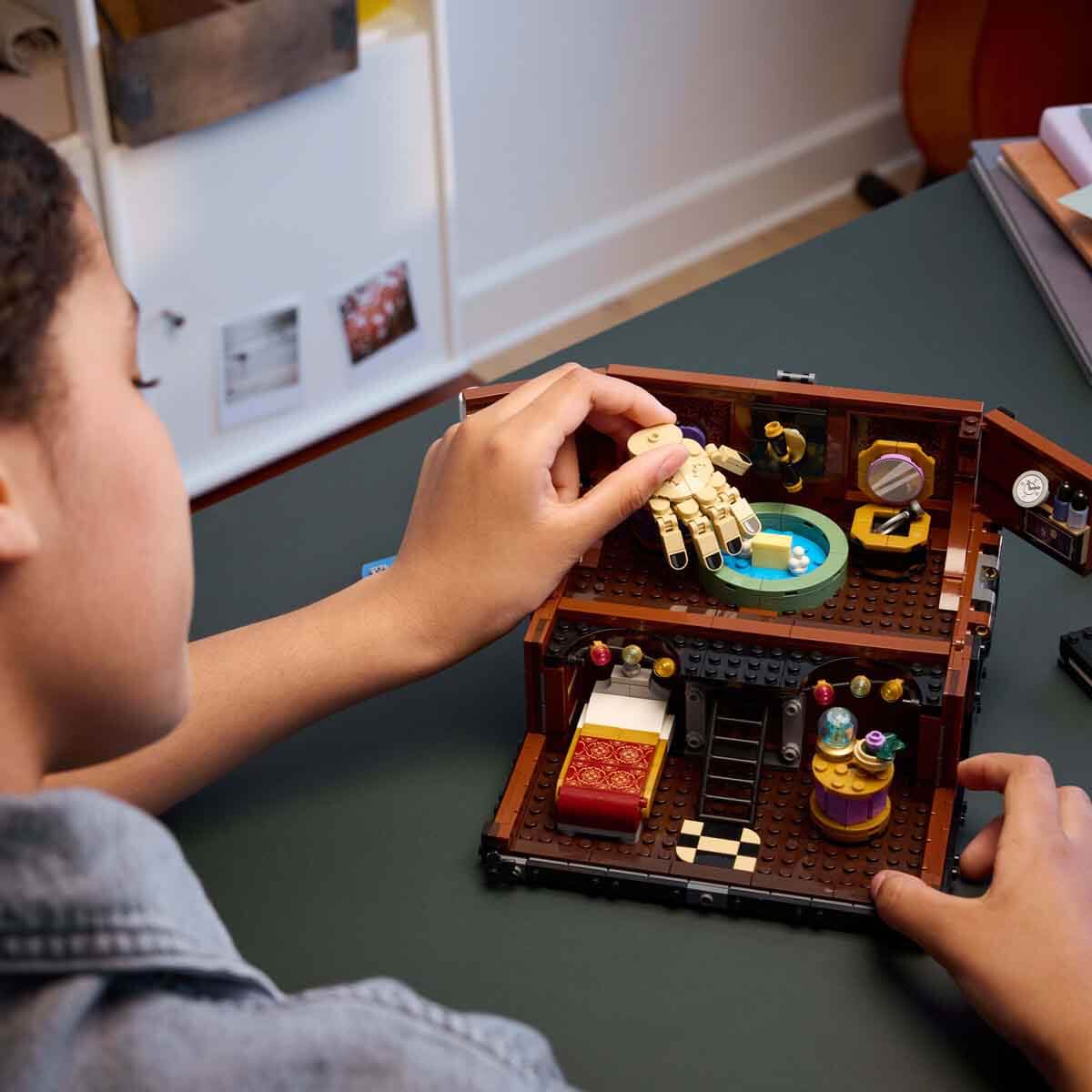 undefined - a7b55_LEGO_Wednesday_Seyin_Dairesi_76785_.jpg
