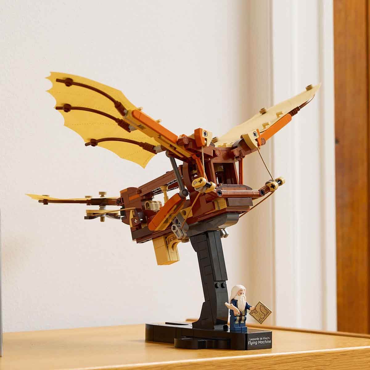 undefined - a7c97_LEGO_Icons_Leonardo_da_Vincinin_Ucan_Makinesi_1036.jpg