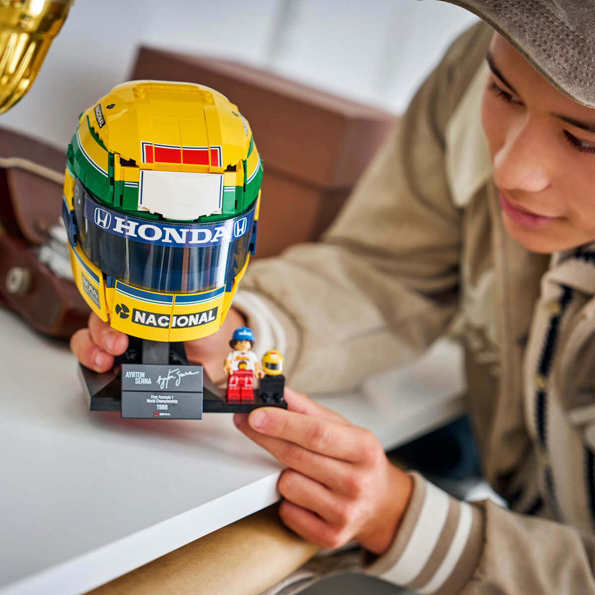 undefined - a8732_LEGO_Editions_Ayrton_Senna_Kaski_43024.jpg
