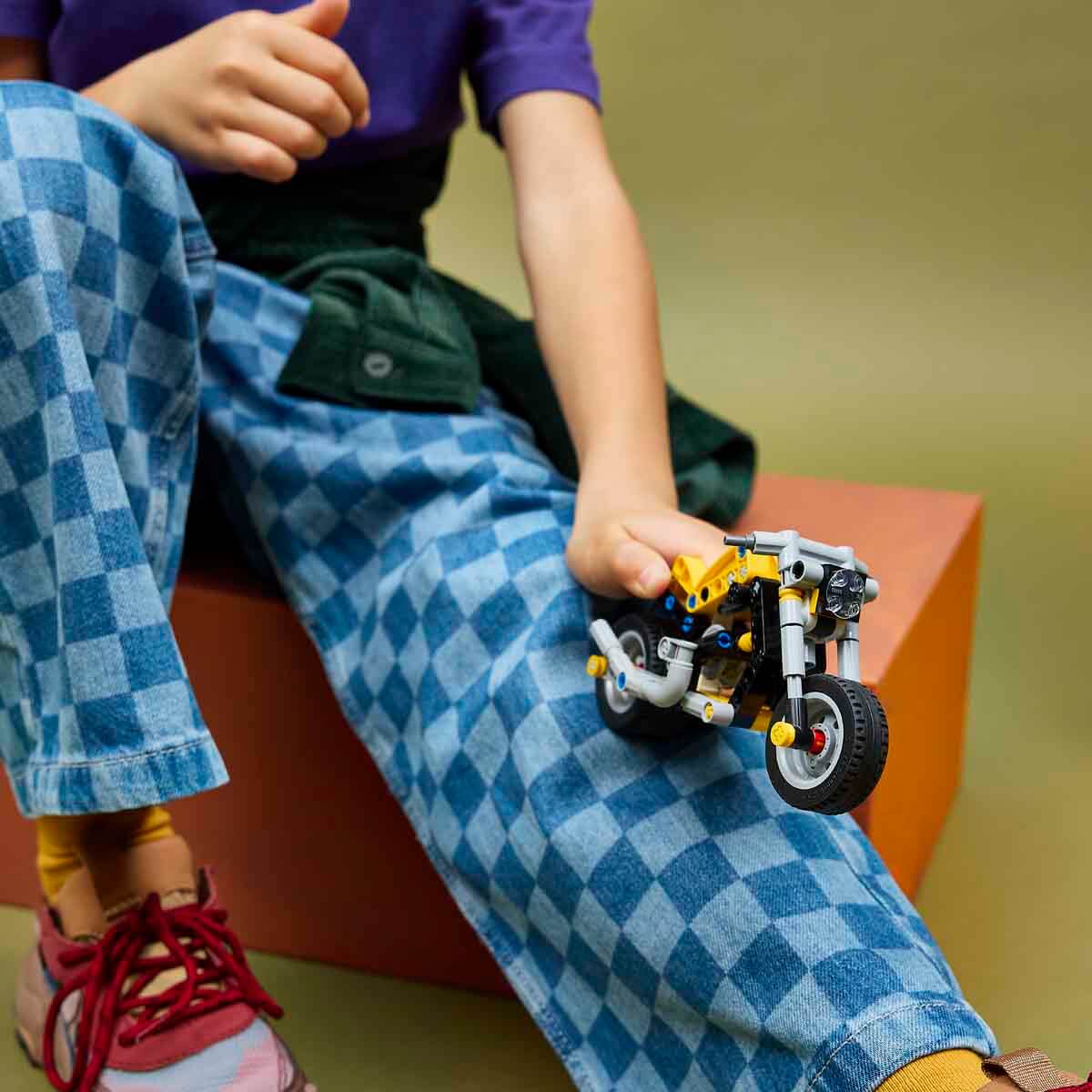 undefined - a9bdd_LEGO_Technic_Sari_Motosiklet_42225_.jpg