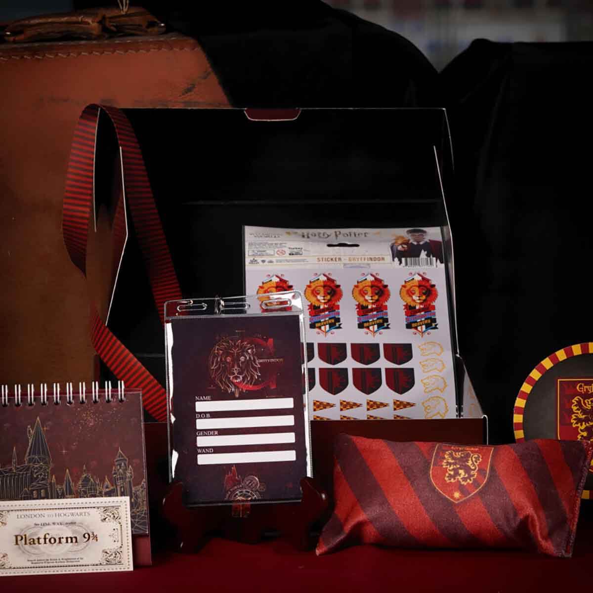 undefined - ab543_Harry_Potter_Gryffindor_Hediye_Kutusu.jpg
