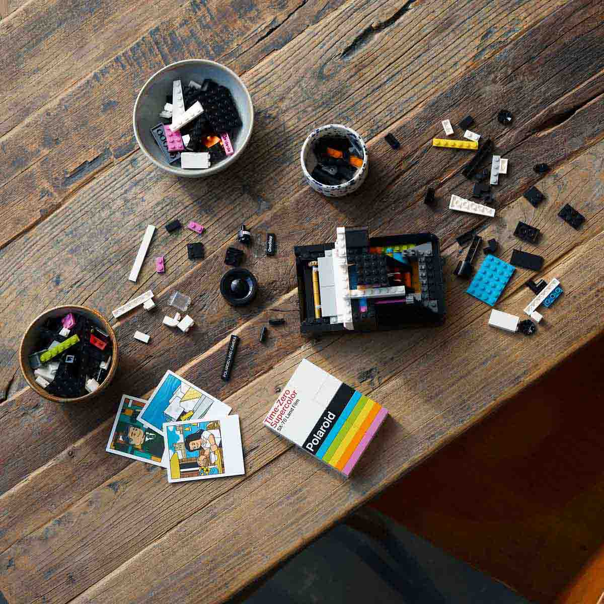 undefined - aba90_LEGO___Ideas_Polaroid_OneStep_SX-70_Kamera_21345_.jpg