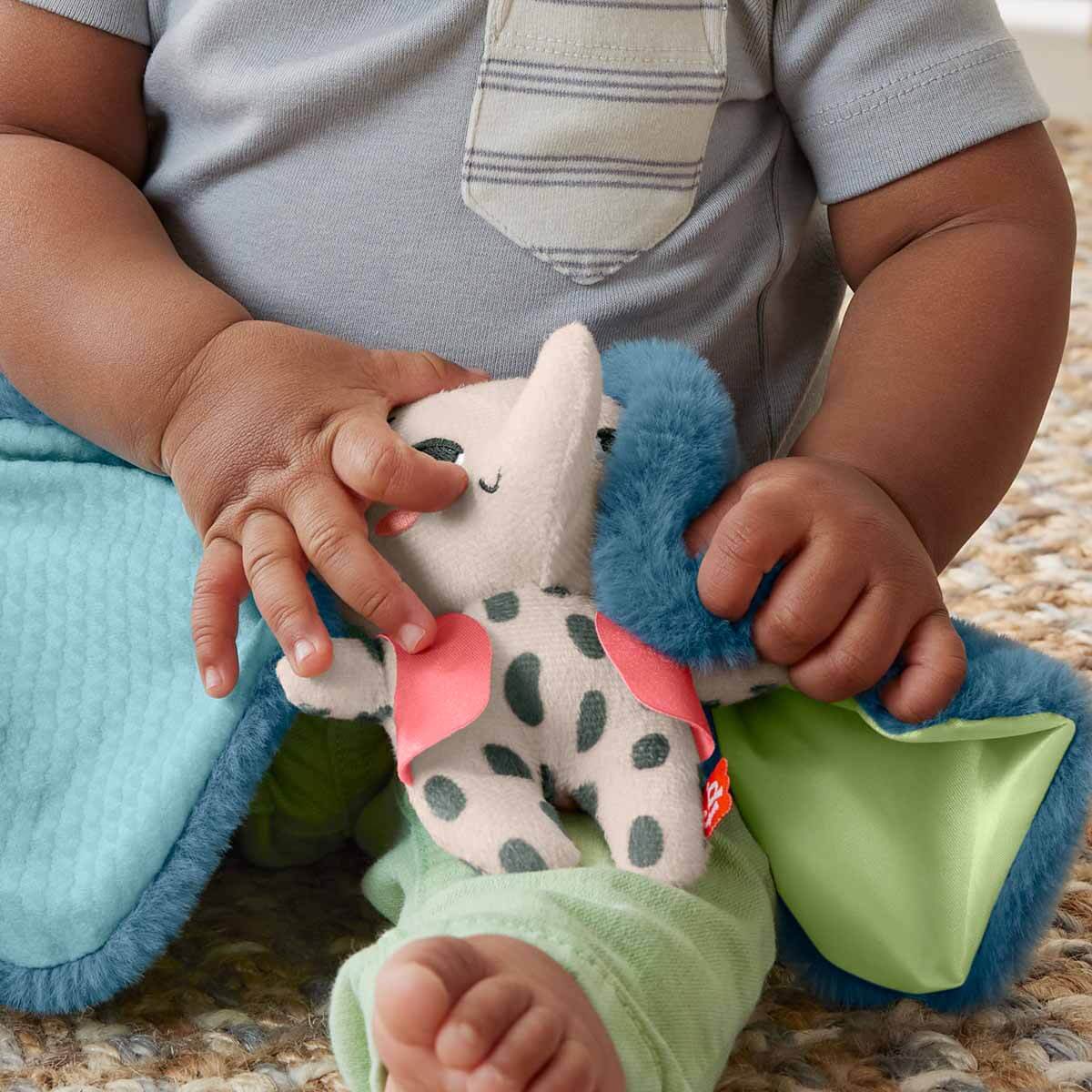 undefined - ade8f_Fisher_Price_Koca_Kulakli_Pelus_Dostum_HKD63.jpg