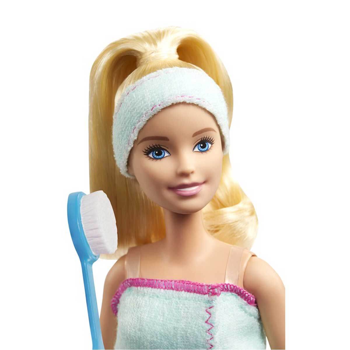 undefined - ae0ec_Barbie_Spa_Gunu_Bebekleri_GKH73.jpg