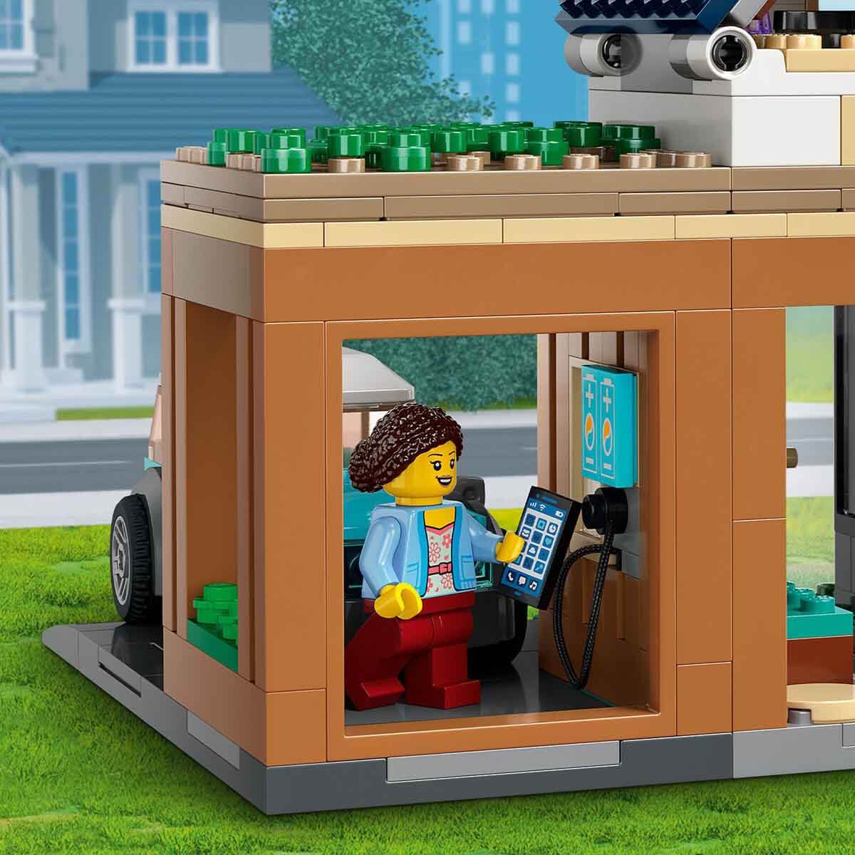 undefined - b1c7c_LEGO_City_Aile_Evi_ve_Elektrikli_Araba_60398.jpg