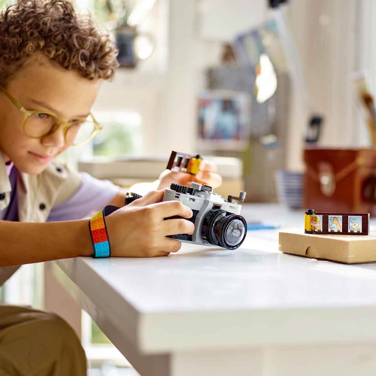 undefined - b313a_LEGO___Creator_Retro_Fotograf_Makinesi_31147_.jpg