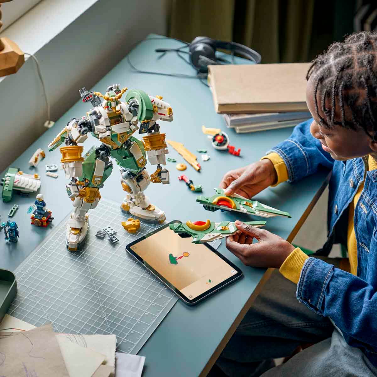 LEGO NINJAGO Lloyd'un Titan Robotu 15. Yıl Dönümü 71860 - 14 Yaş