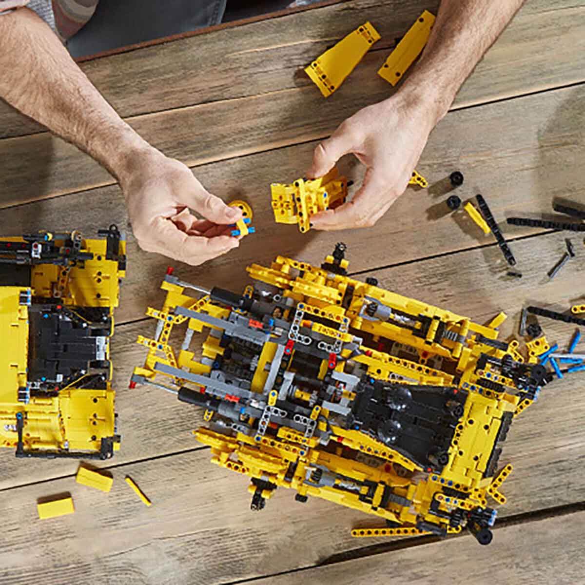 undefined - b6fd6_LEGO_Technic_Uygulama_Kumandali_Cat_D11_Buldozer_4.jpg