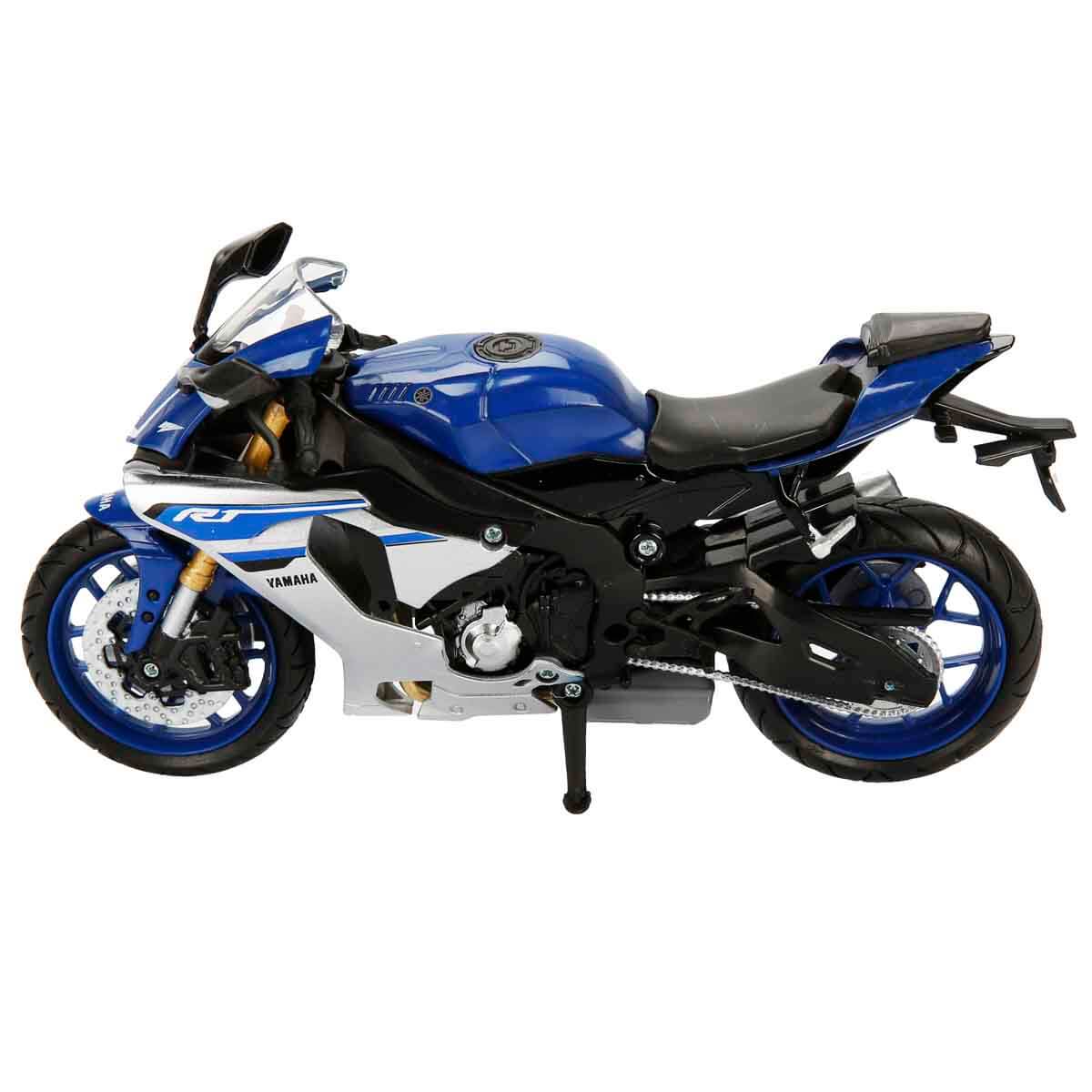undefined - b82a4_1:12_Yamaha_YZF-R1_Model_Motor.jpg