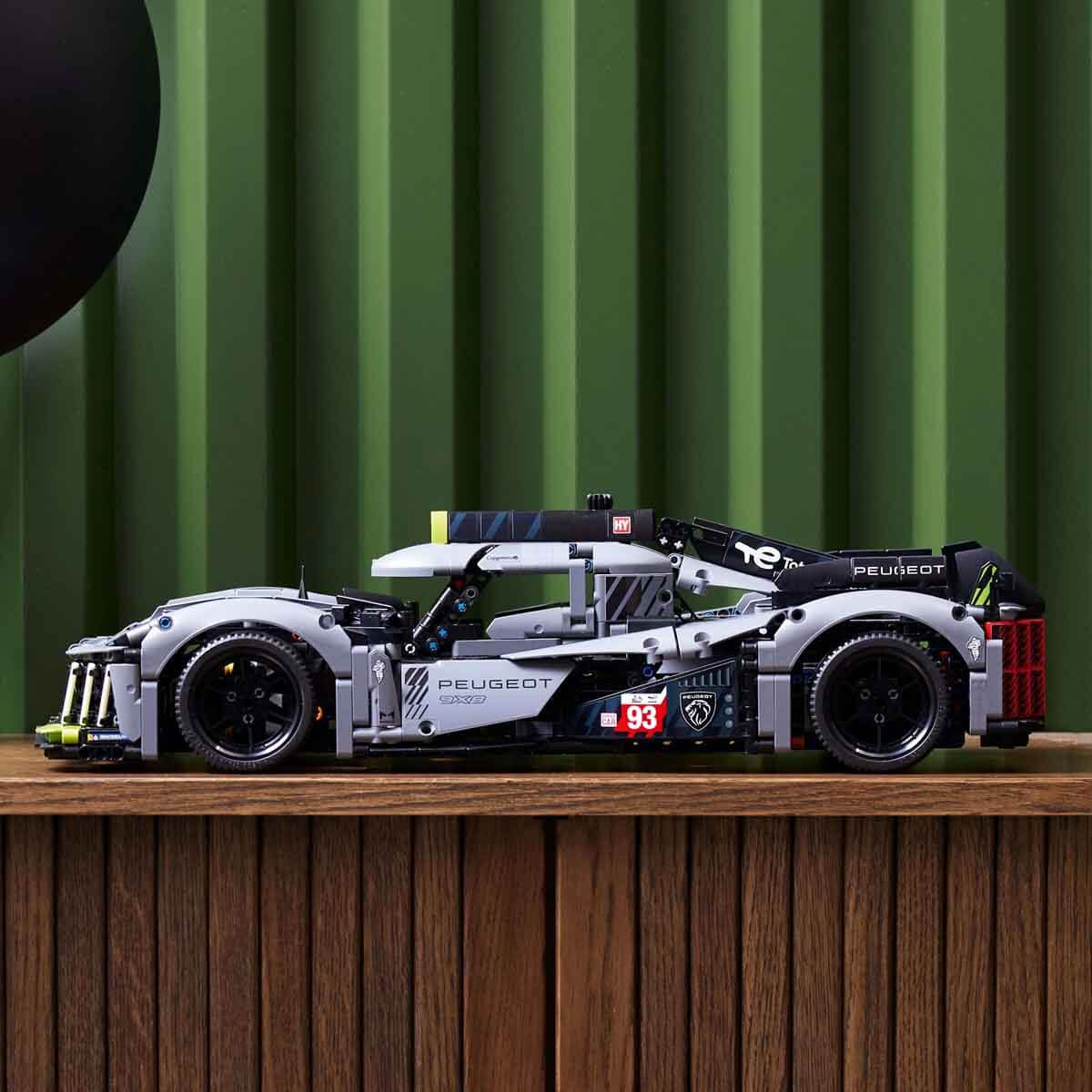 LEGO Technic PEUGEOT 9X8 24H Le Mans Hybrid Hypercar 42156 - Motor