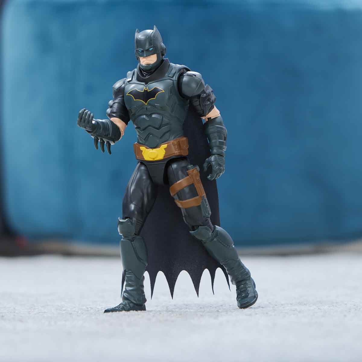 undefined - b8986_DC_Comics_Batman_Aksiyon_Figuru_S6_30_cm.jpg