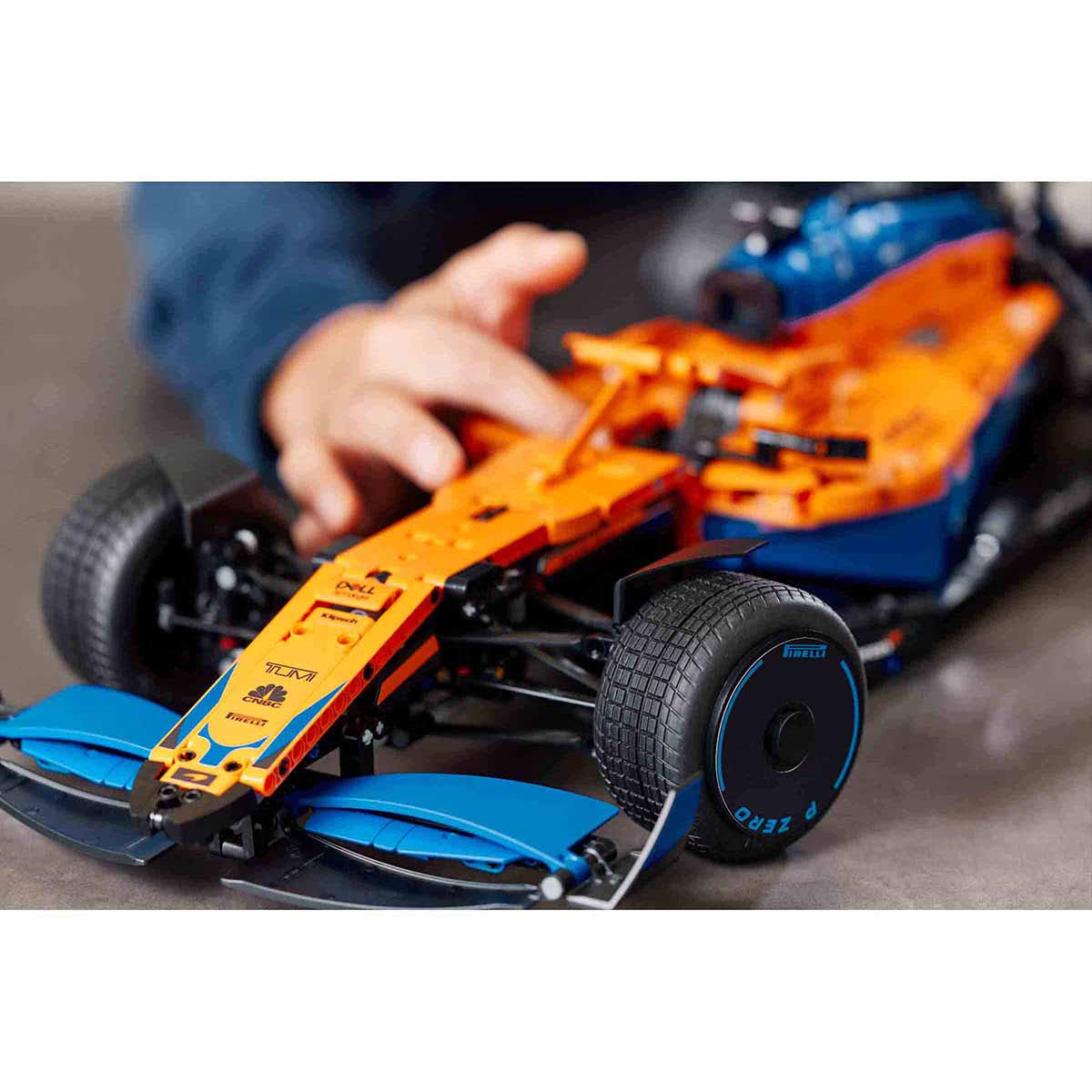 undefined - b8cf0_LEGO_Technic_McLaren_Formula_1_Yaris_Arabasi_42141.jpg