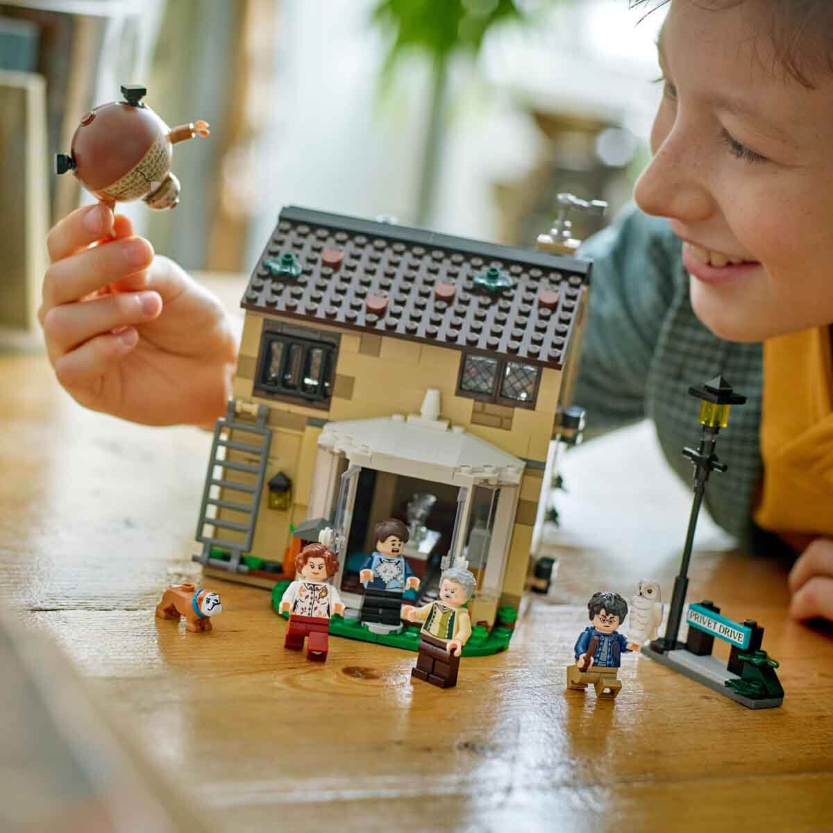 undefined - b98df_LEGO_Harry_Potter_Privet_Drive_Marge_Halanin_Ziyar.jpg