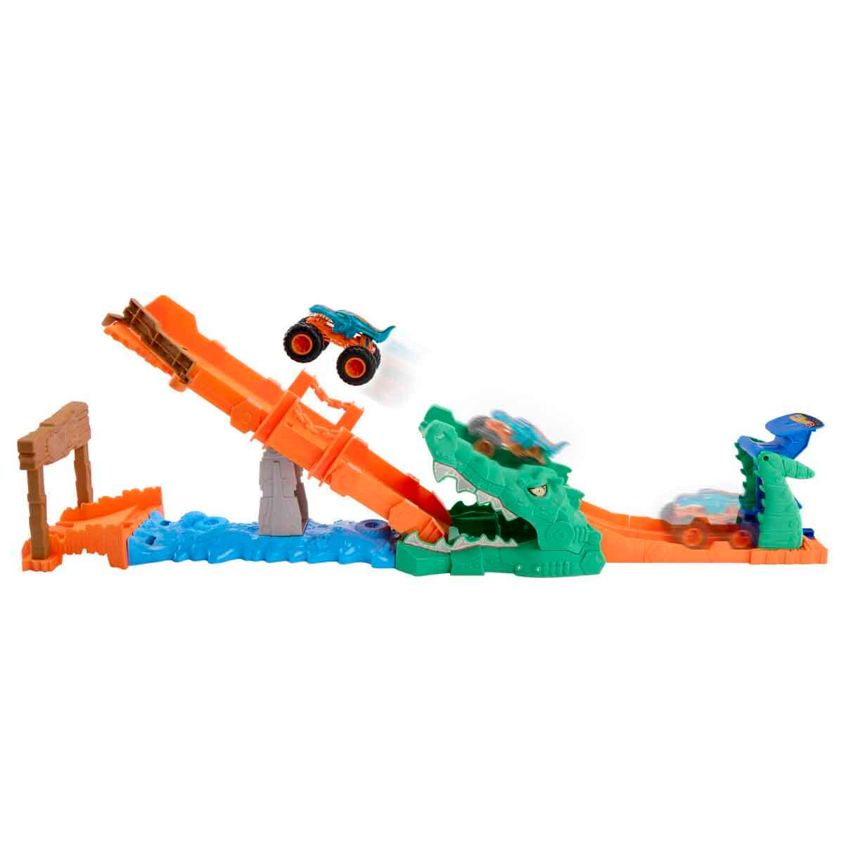 undefined - bb252_Hot_Wheels_Monster_Trucks_Timsah_Carpisma_Mucadele.jpg