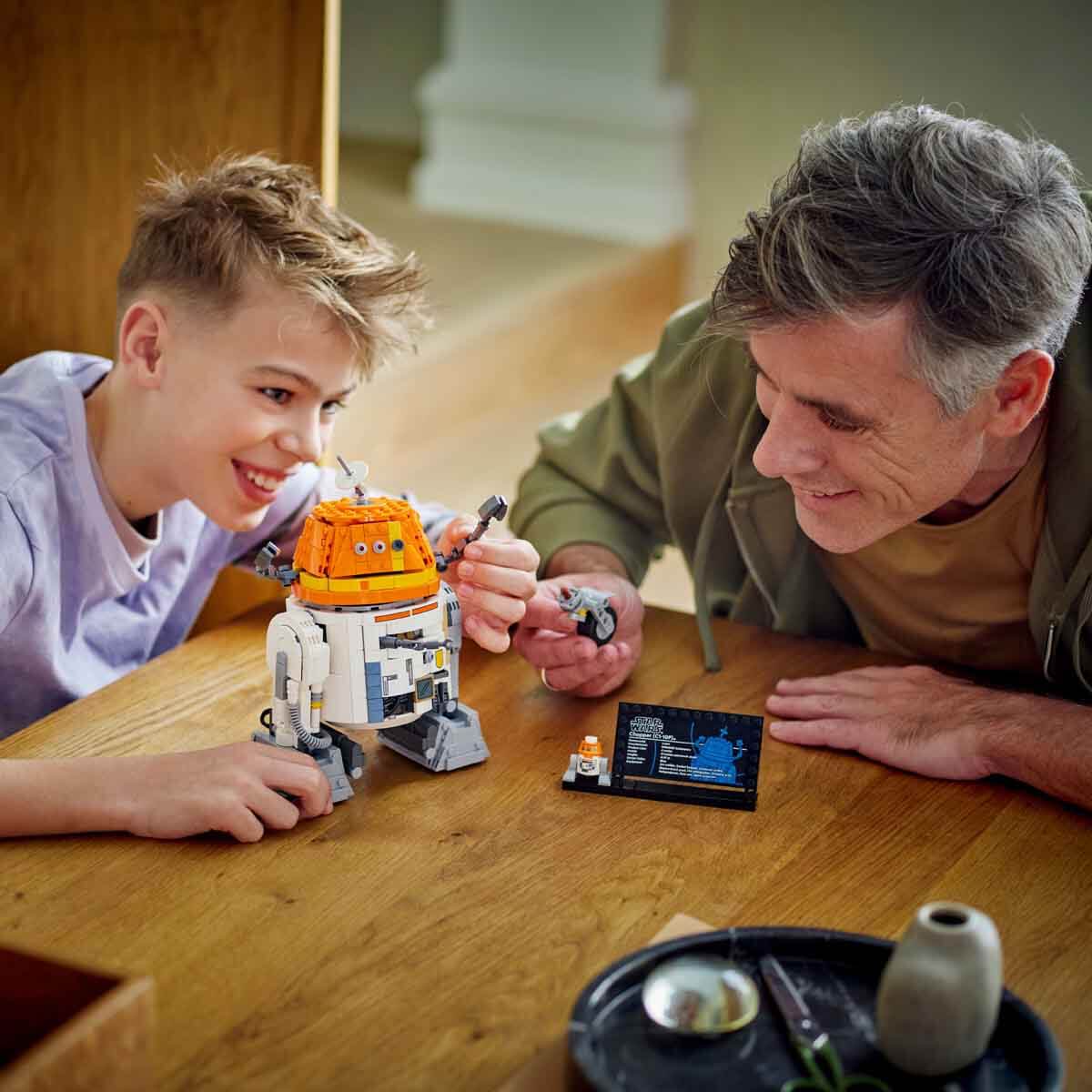 undefined - bb7e1_LEGO_Star_Wars_Ahsoka_Chopper_C110P_Astromech_Droi.jpg