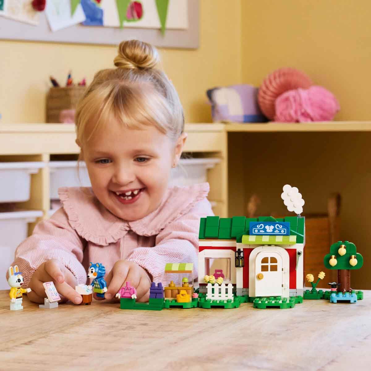 undefined - bc763_LEGO_Animal_Crossing_Able_Sisters_Giyim_Magazasi_7.jpg