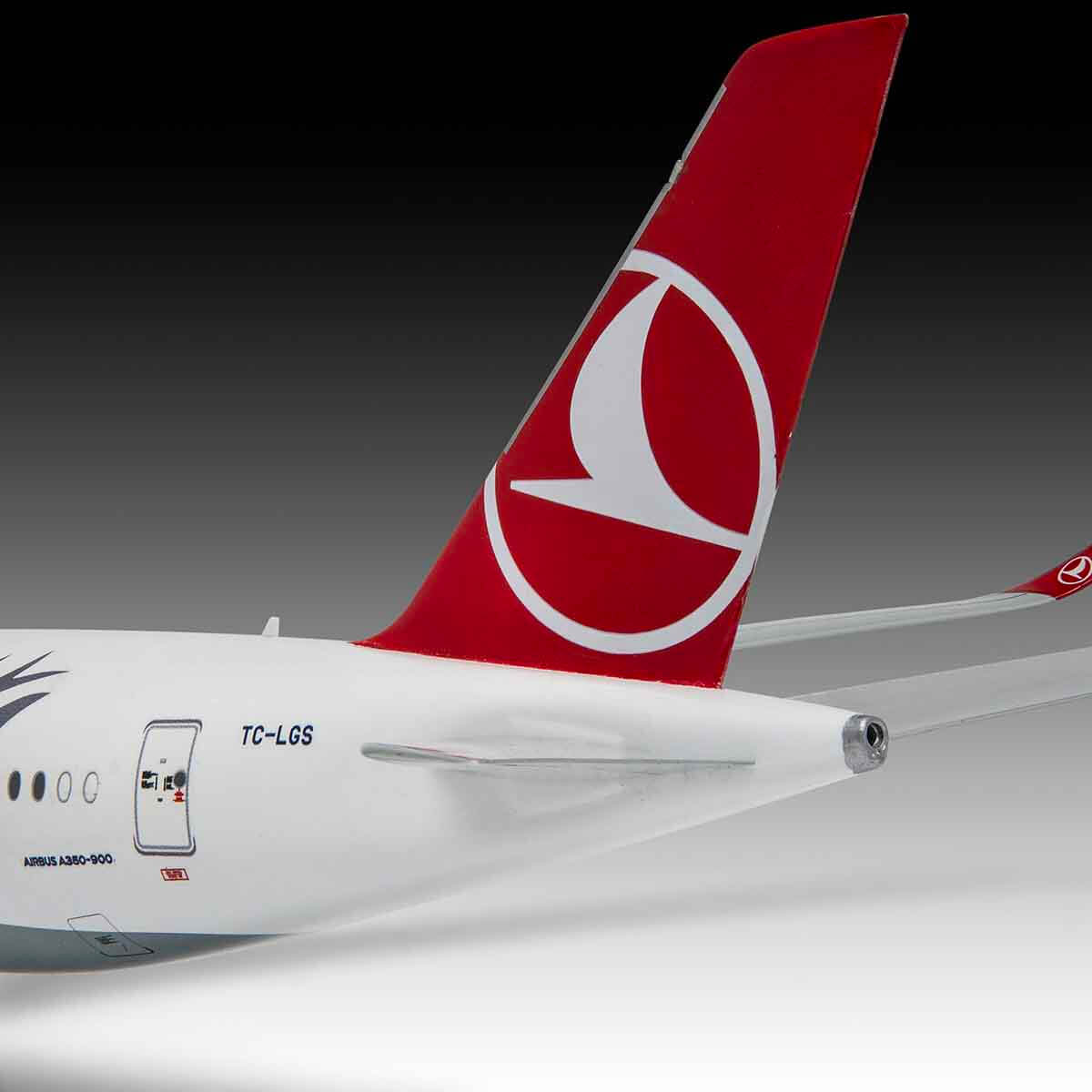 undefined - bd740_Revell_1_144_Airbus_A350_900_VSU03773.jpg