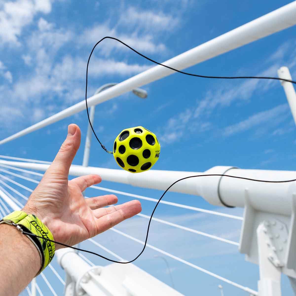 undefined - be325_Waboba_Bounceback_Moon_Ball.jpg