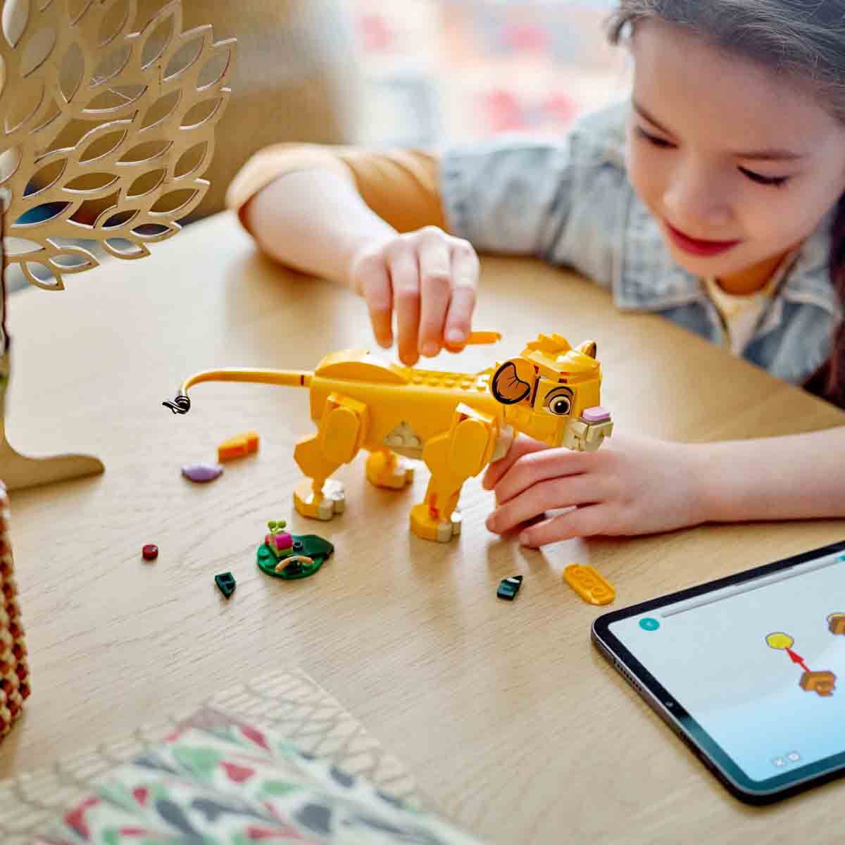 undefined - bf5dd_LEGO_Disney_Yavru_Aslan_Kral_Simba_43243_.jpg
