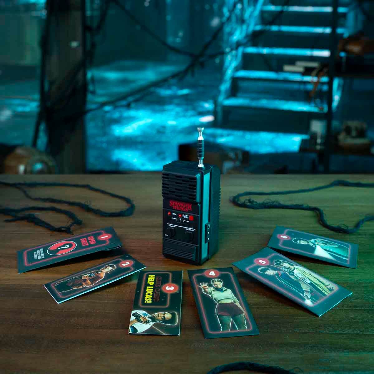 undefined - c037c_Stranger_Things_Walkie_Talkie_Kapsul_Surpriz_Figur.jpg