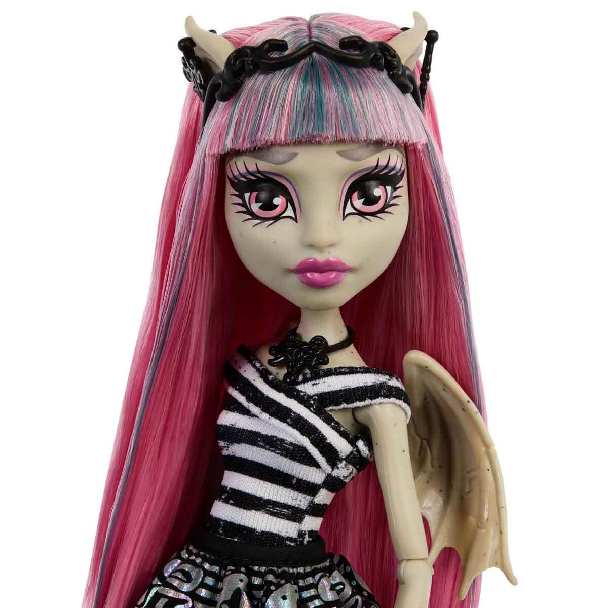 undefined - c2021_Monster_High_Booriginal_Creeproduction_Rochelle_Go.jpg