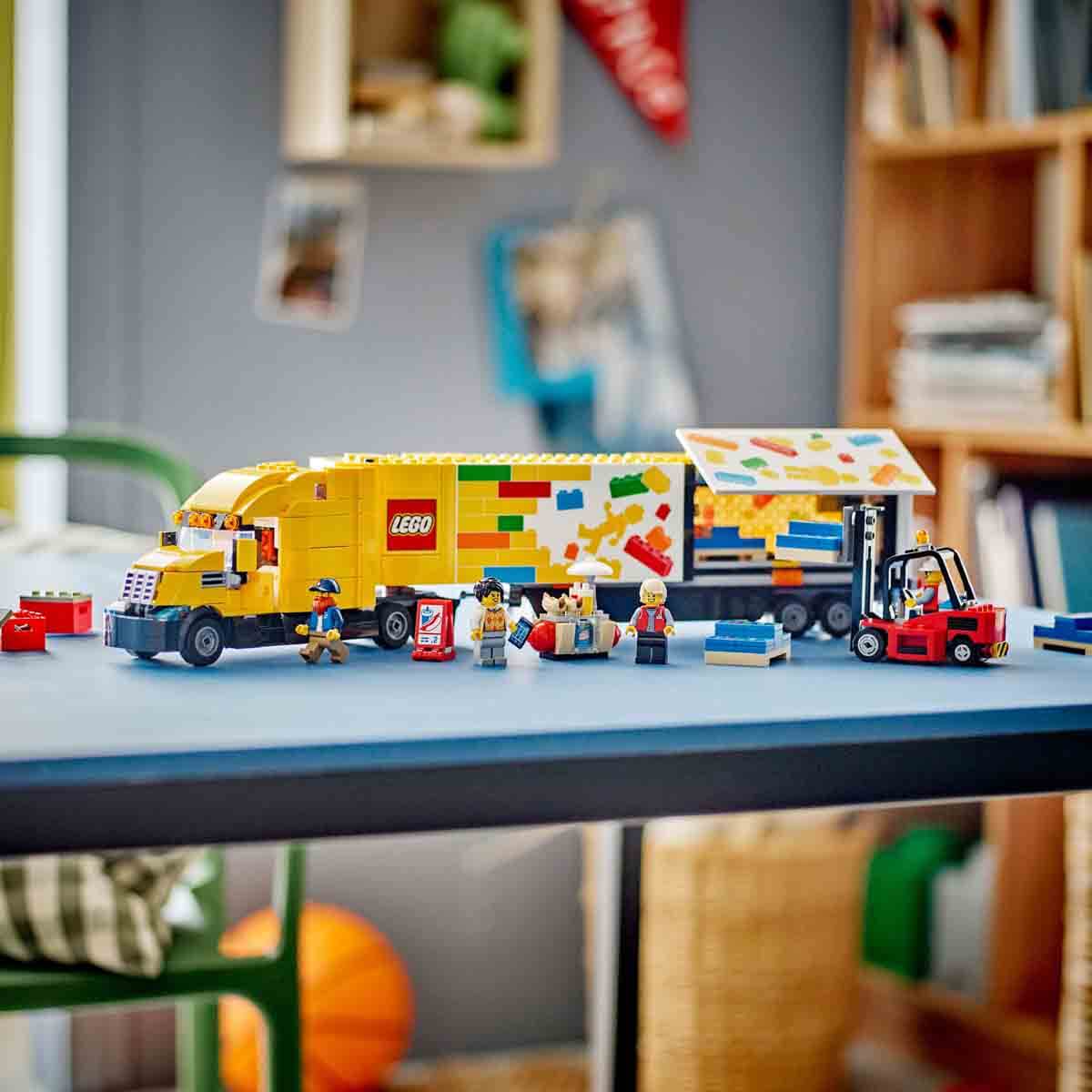 undefined - c2113_LEGO_City_Sari_Dagitim_Kamyonu_60440_.jpg