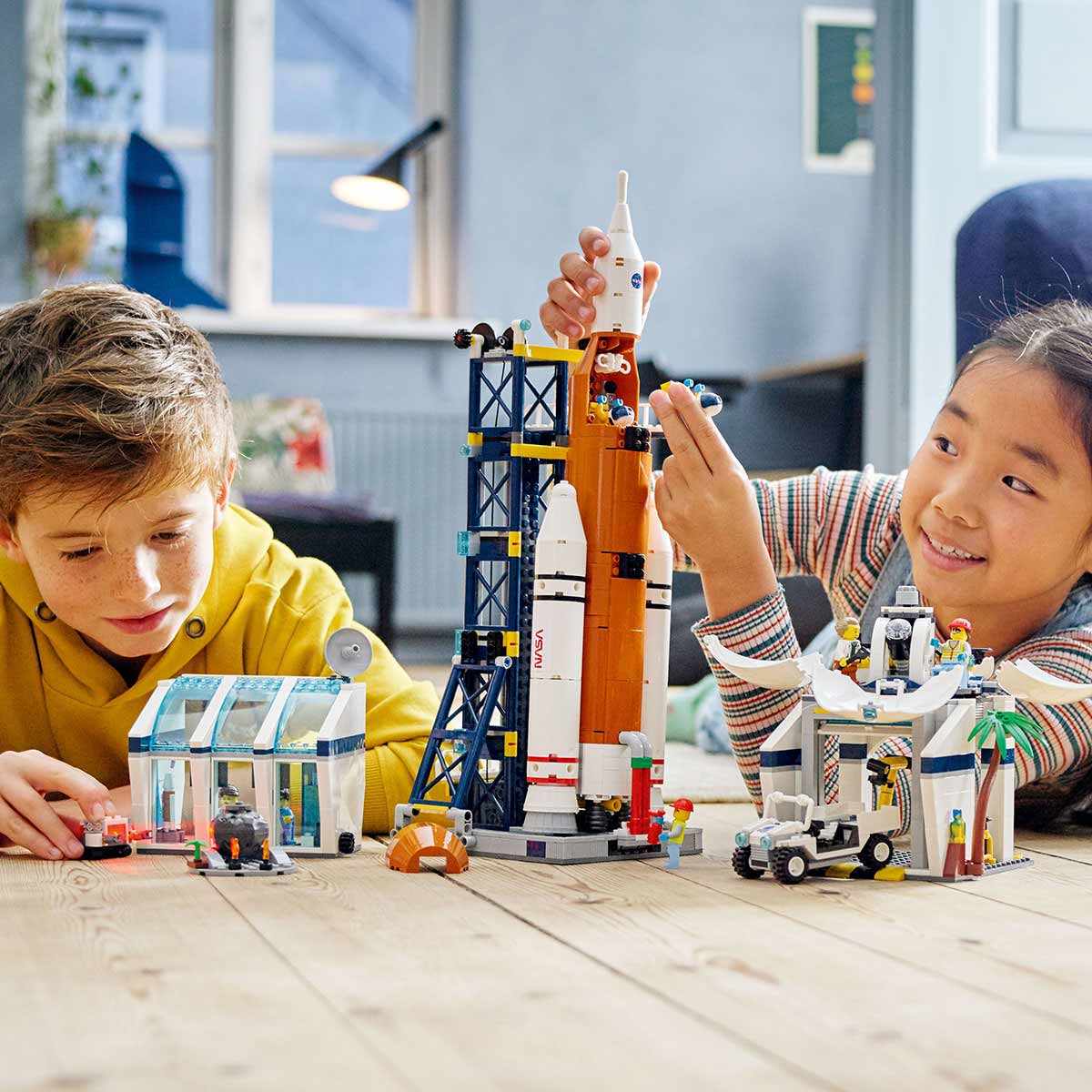 undefined - c2aba_LEGO_City_Roket_Firlatma_Merkezi_60351.jpg