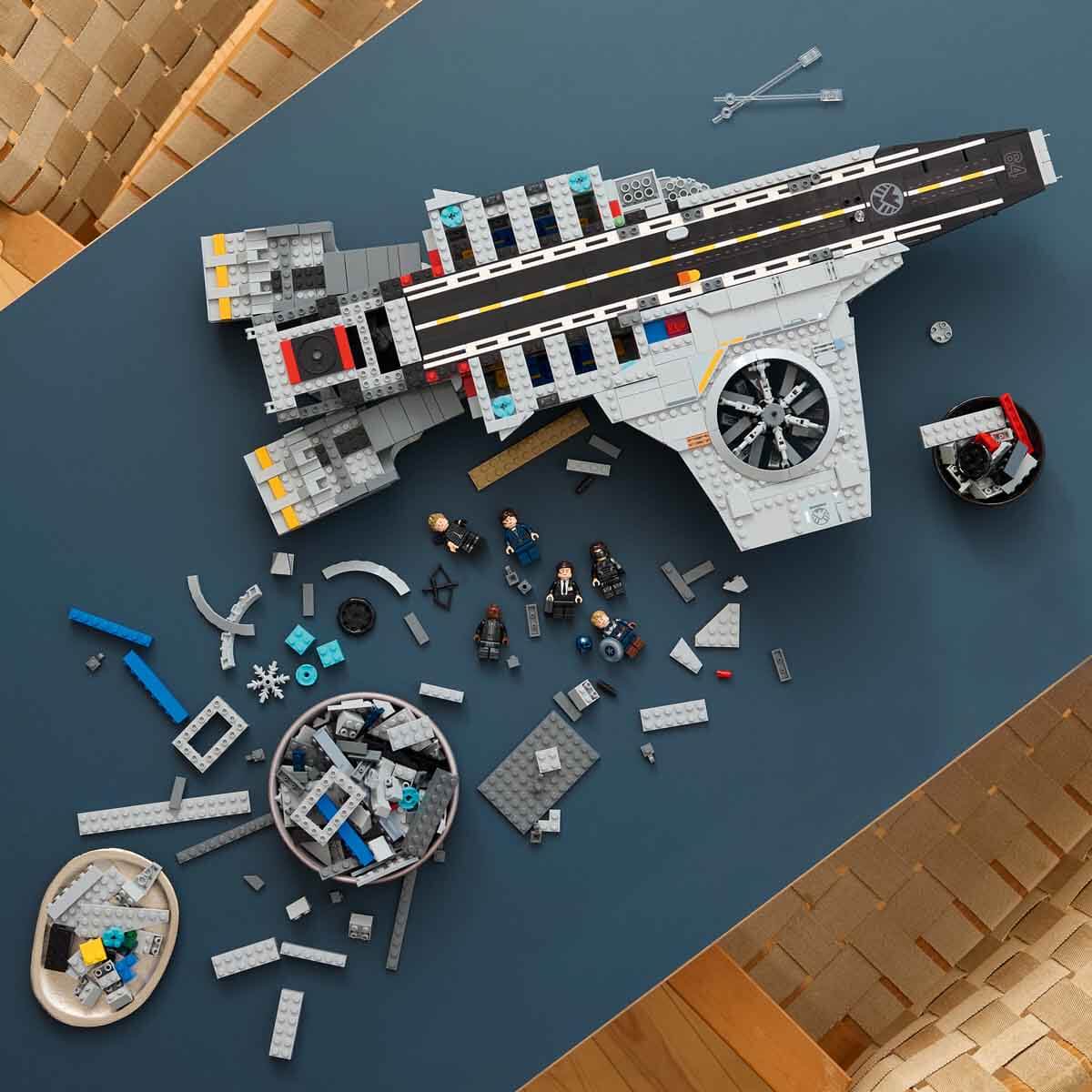 undefined - c479b_LEGO____Marvel_S.H.I.E.L.D._Helikoptasir_76354_.jpg