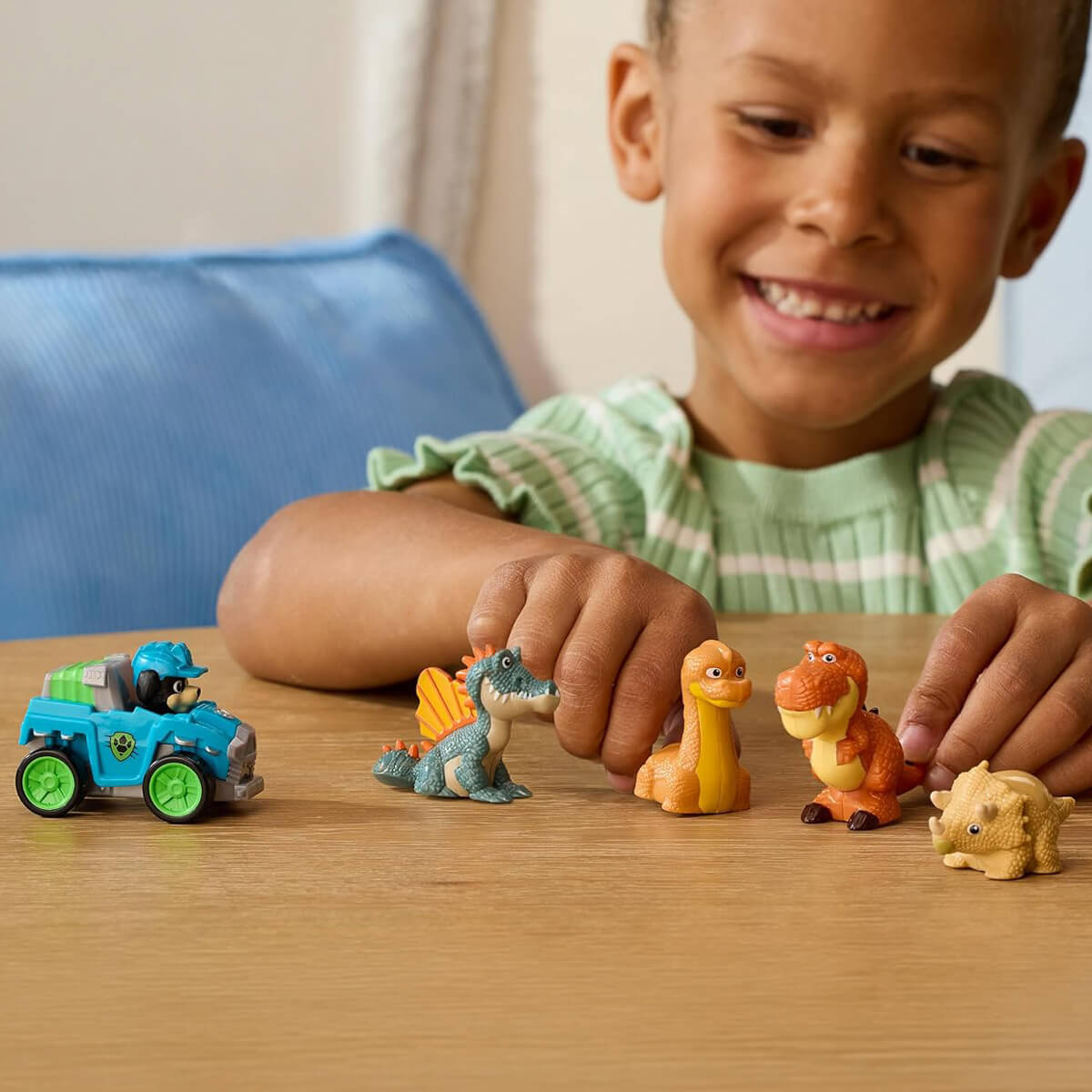 undefined - c4f3e_PAW_Patrol_The_Dino_Movie_Pup_Squad_Dino_Ekibi_Fig.jpg