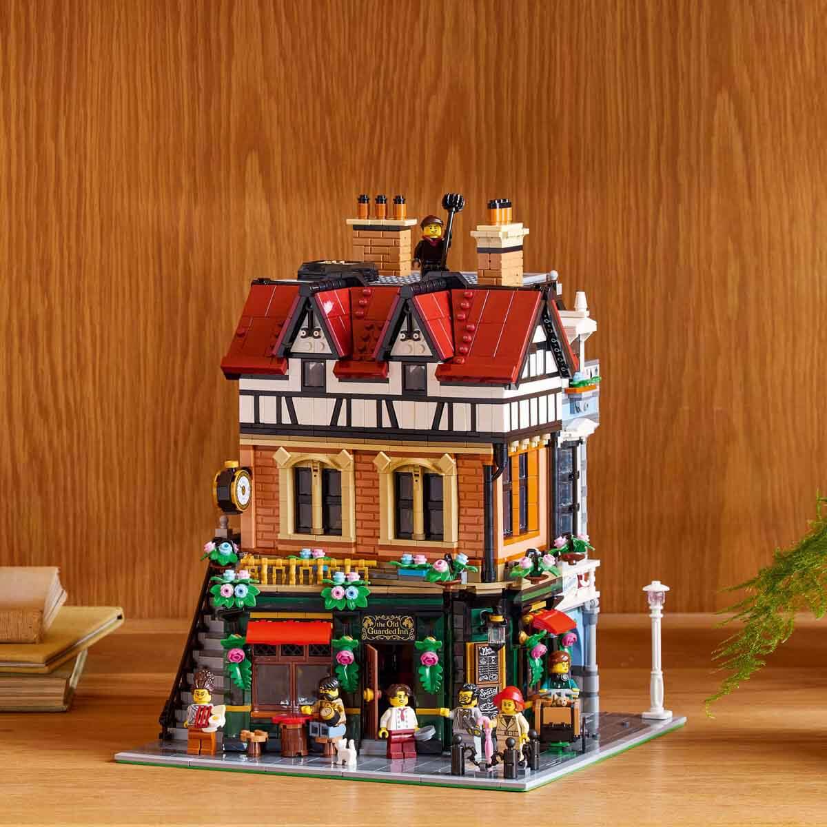 undefined - c5325_LEGO_Icons_Tudor_Kosesi_10350.jpg