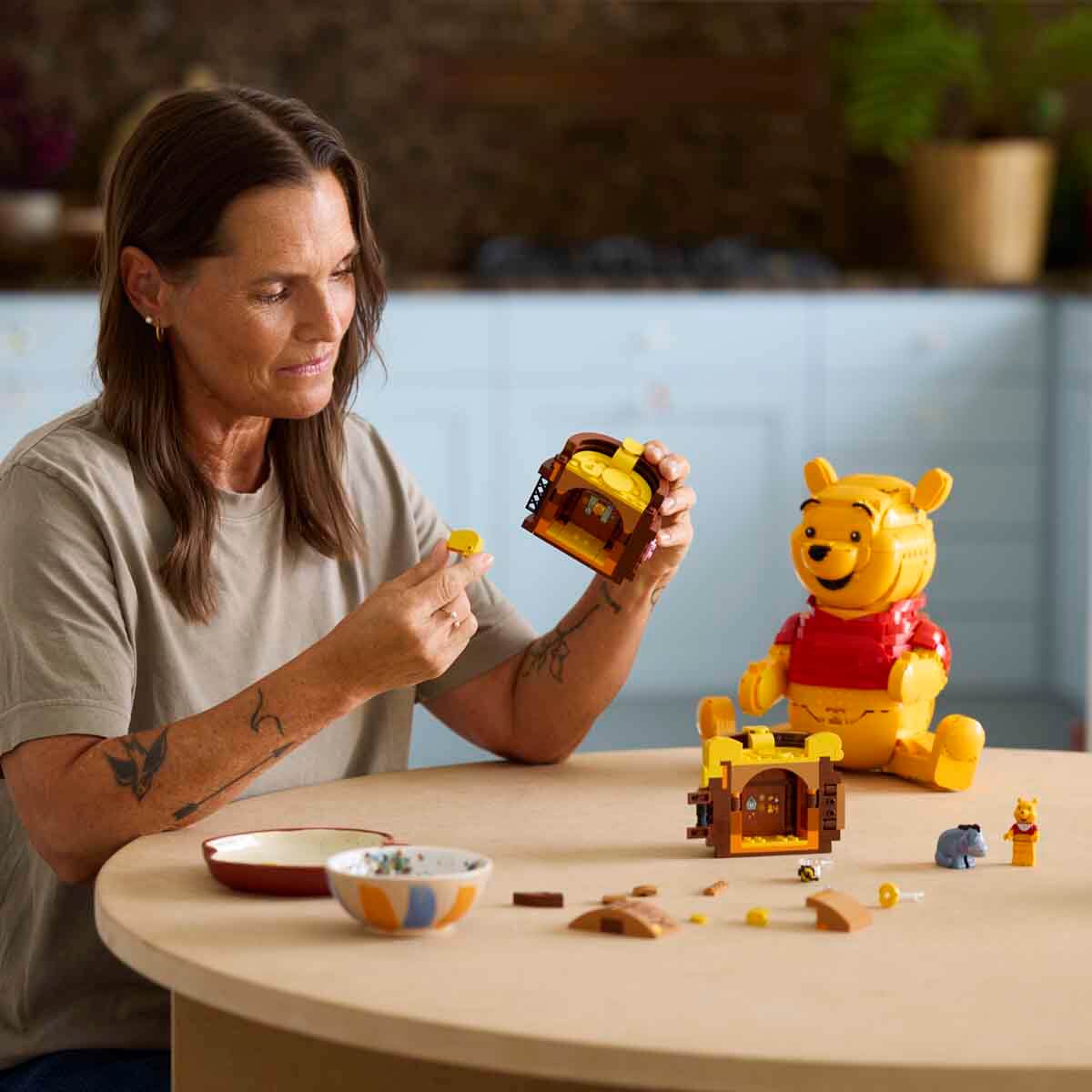 undefined - c76ed_LEGO_Disney_Ayi_Winnie_43300.jpg
