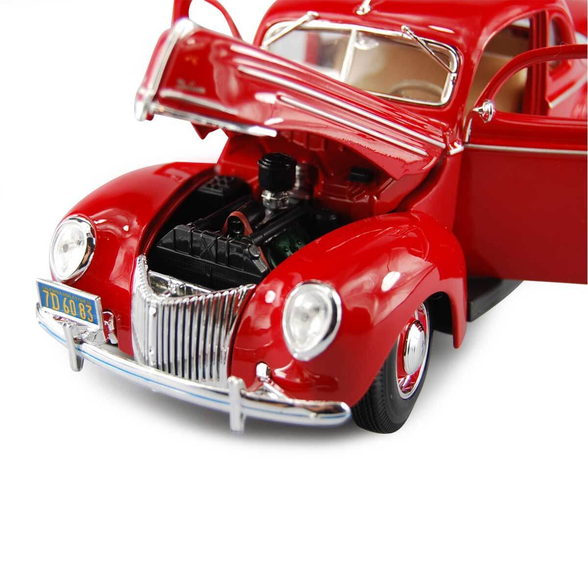 undefined - c8d85_1:18_Maisto_Ford_Deluxe_Tudor_1939_Model_Araba.jpg