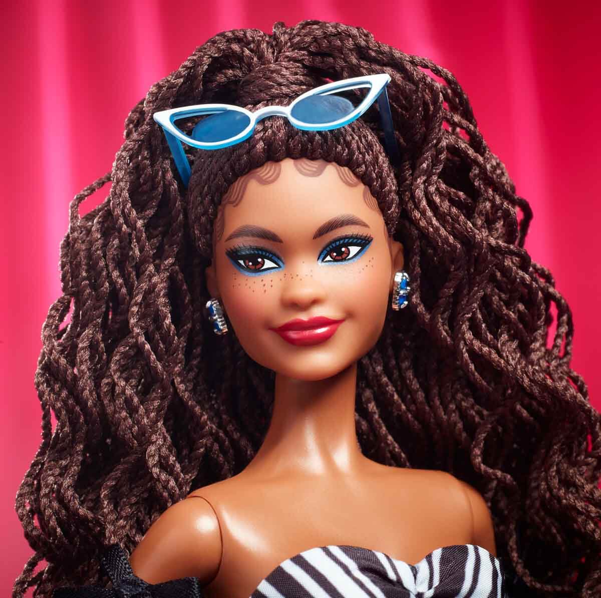 undefined - c953c_Barbie_Mavi_Safir_65_Yil_Donumu_Bebegi_HRM59.jpg