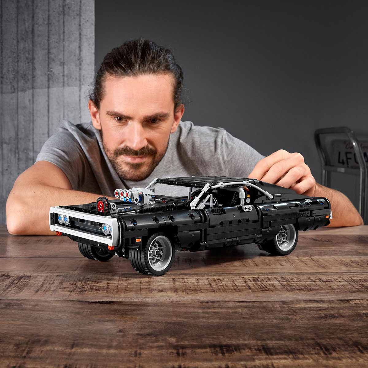 undefined - cbb1e_LEGO_Technic__Domun_Dodge_Chargeri_42111.jpg