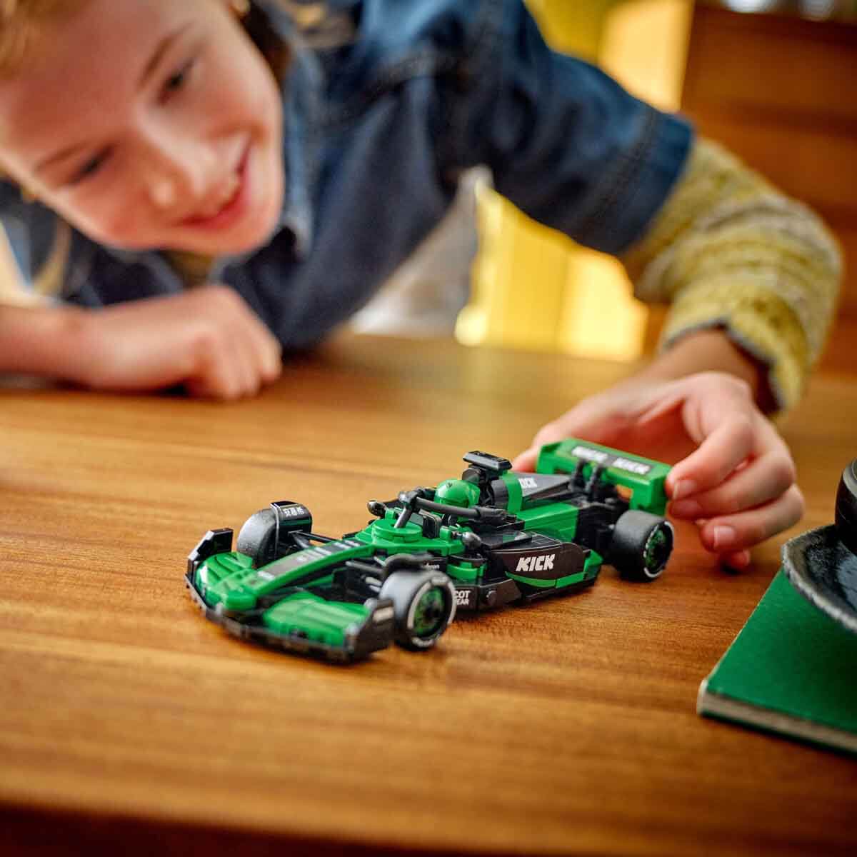 undefined - cdb2f_LEGO_Speed_Champions_KICK_Sauber_F1_Team_C44_Yaris.jpg
