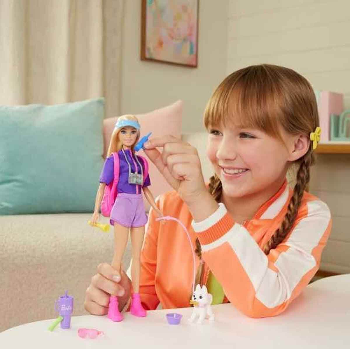 undefined - cfbe5_Barbie_Malibu_Bebek_ve_Aksesuar_Seti_JJV59.jpg
