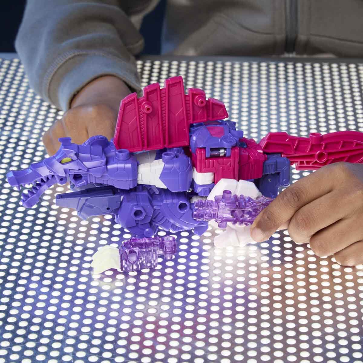 undefined - d076b_Transformers_Cyberworld_Ultimate_Cybers_Changers_F.jpg