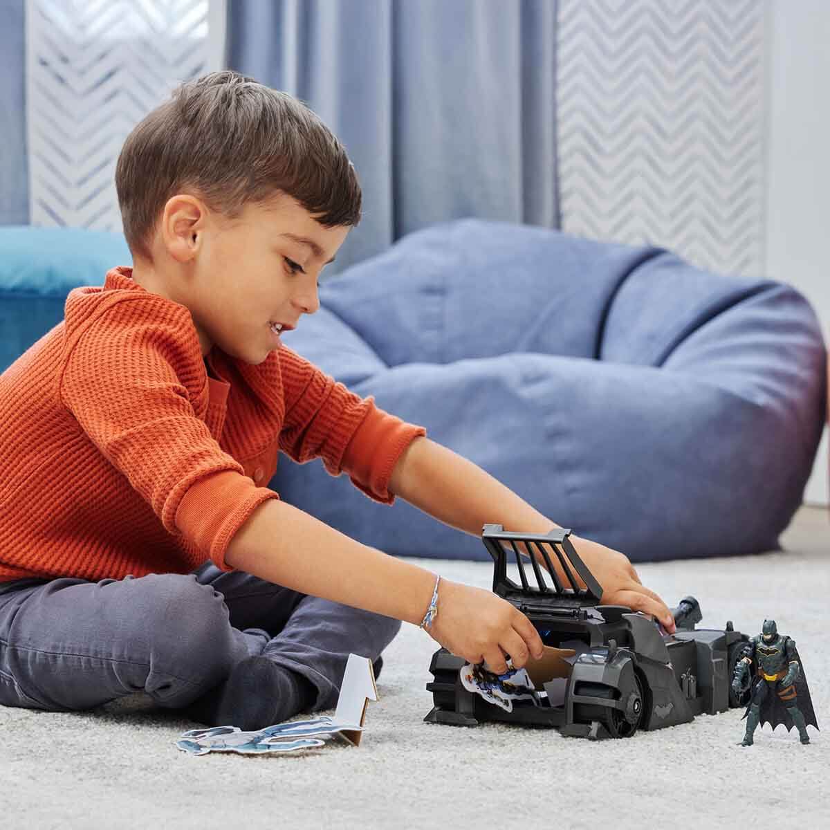 undefined - d0e96_DC_Comics_Batman_Crusader_Batmobile_Araci_ve_Figur.jpg