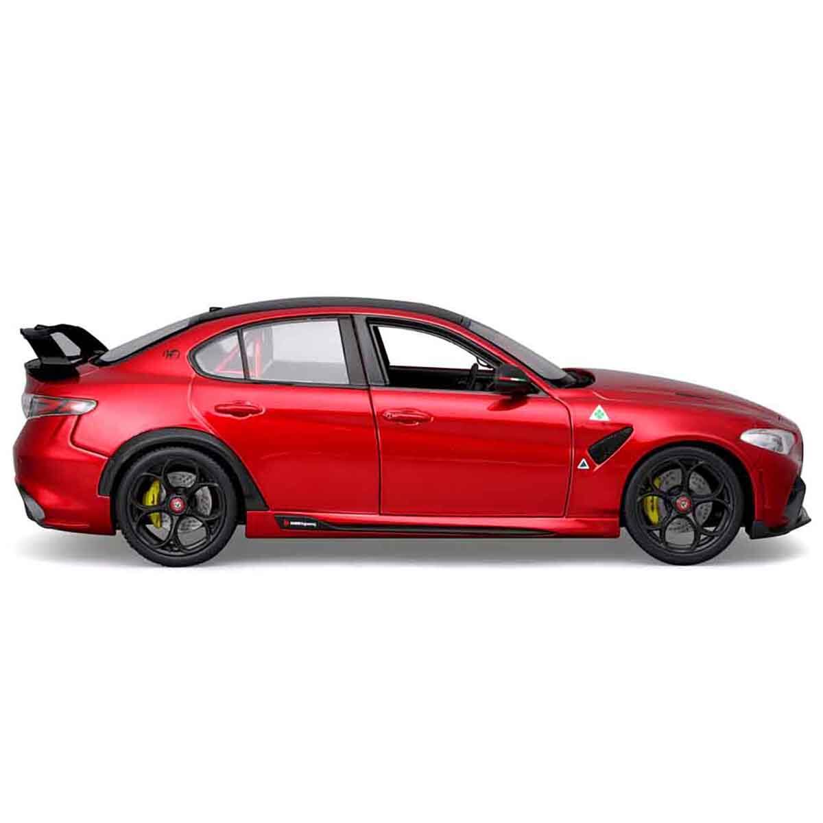 undefined - d1630_1_18_Alfa_Romeo_Giulia_GTA_Model_Araba.jpg
