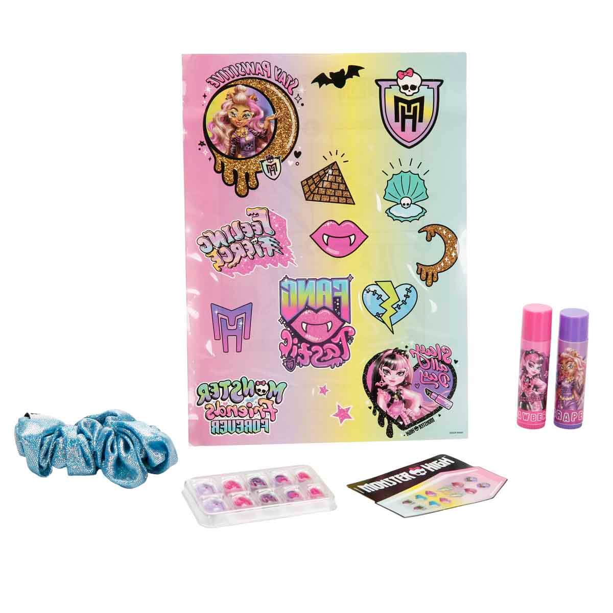 undefined - d22a4_Monster_High_Guzellik_Seti_.jpg