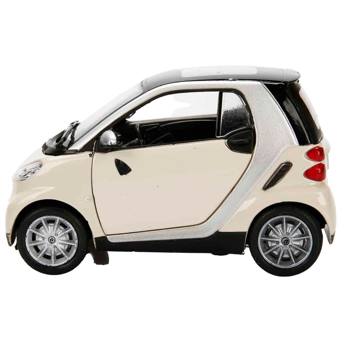undefined - d3566_1:24_Smart_Fortwo_Model_Araba_.jpg
